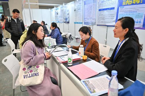 全国医药卫生人才招聘会_重庆内科主治医生招聘_重庆医药卫生人才交流大会