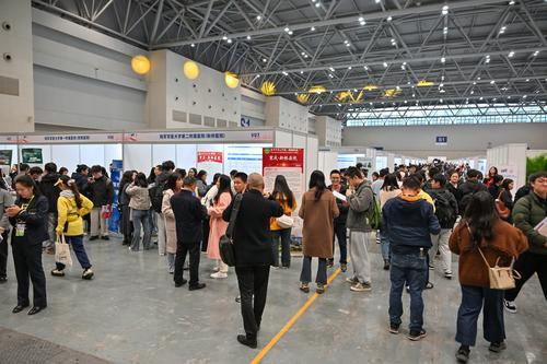 全国医药卫生人才招聘会_重庆医药卫生人才交流大会_重庆内科主治医生招聘
